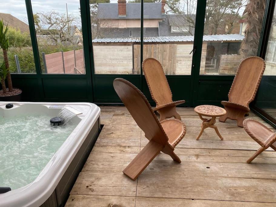 Maison Confortable Pour 10 Personnes Avec Jacuzzi Houlgate Kültér fotó